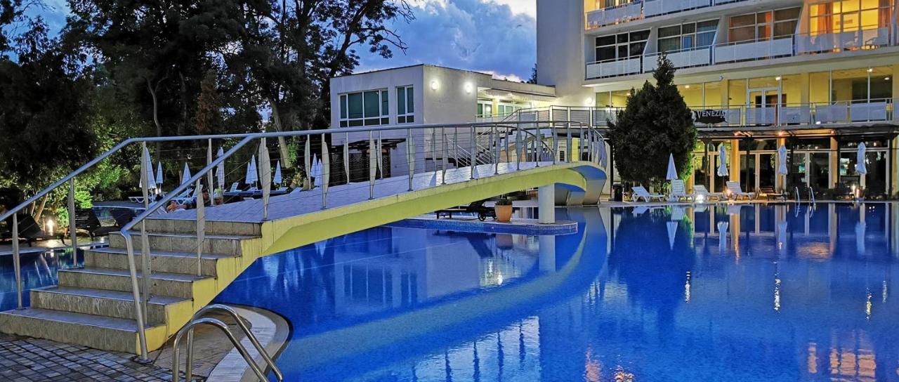 Grand Hotel Oasis Солнечный берег Экстерьер фото