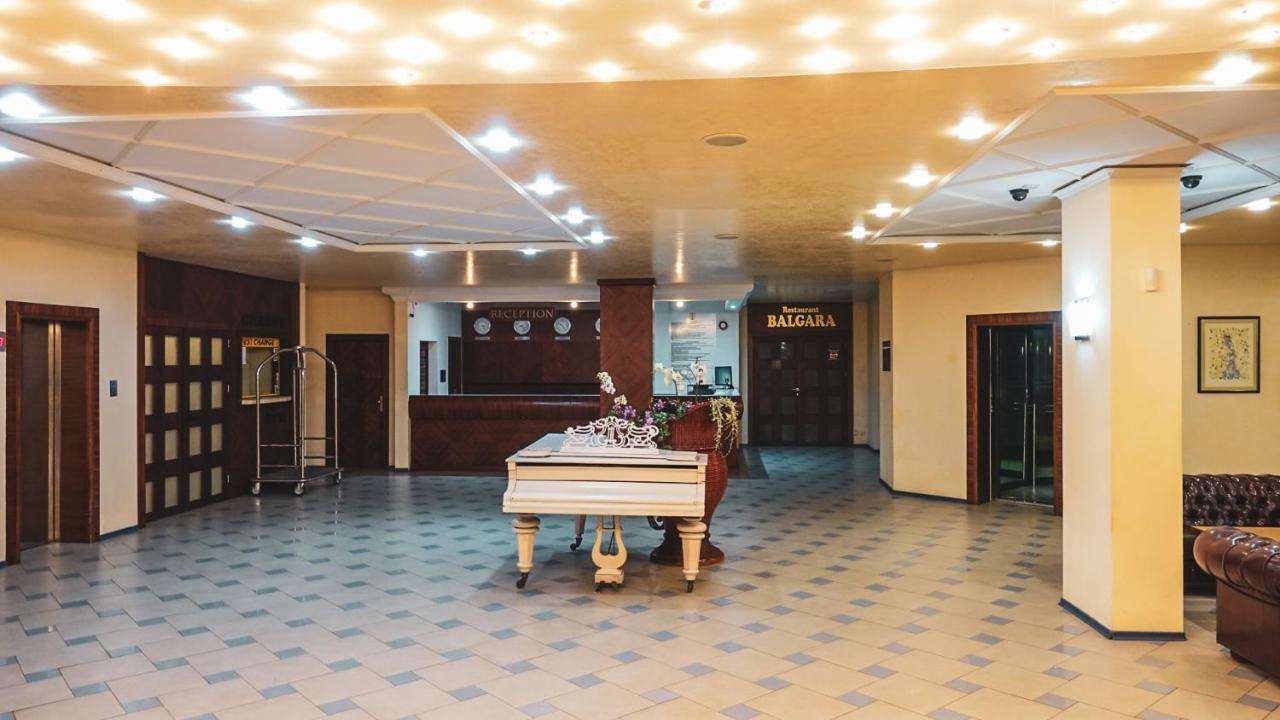 Grand Hotel Oasis Солнечный берег Экстерьер фото